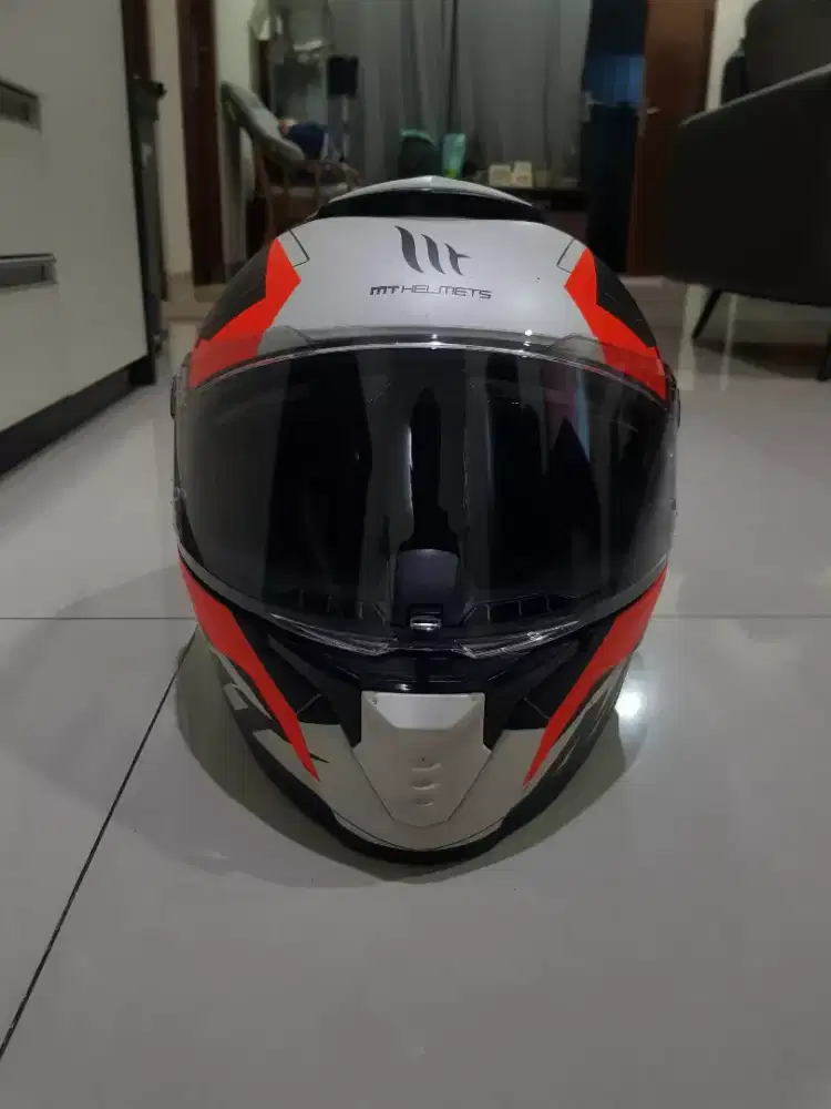 MT Thunder 4 SV Helm Bekas (Nego)