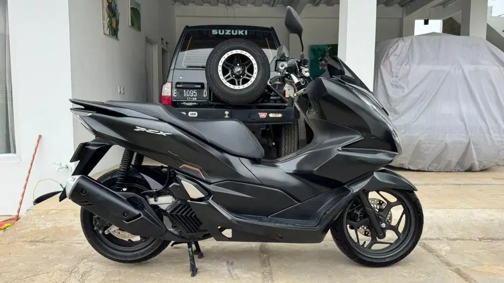 HONDA PCX Keyless Tahun 2022 KM 27 RB