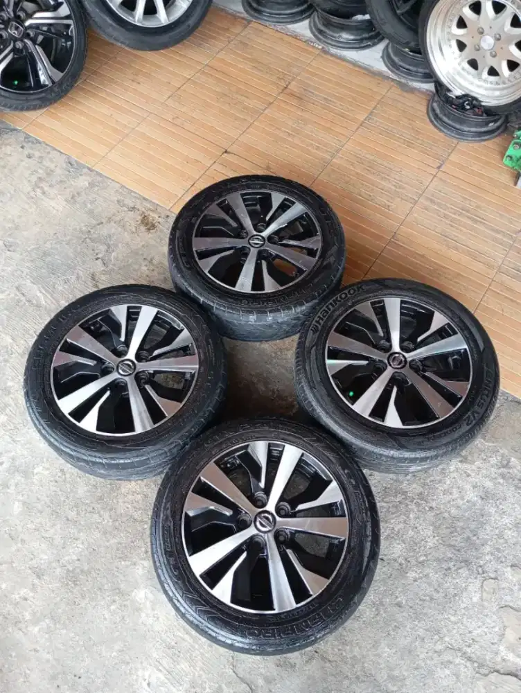 VELG OEM LIVINA XPANDER RING 16 PCD 5X114 PLUS BAN