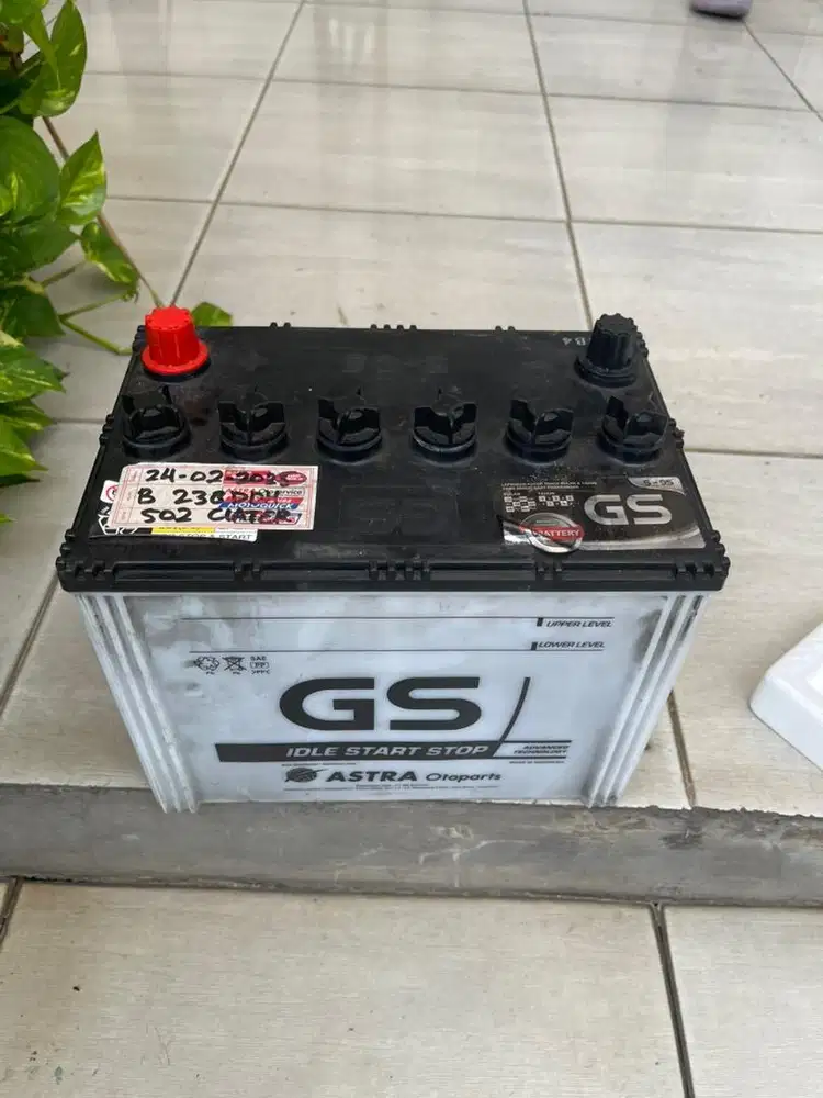 AKI GS Original Bekas mobil Alphard