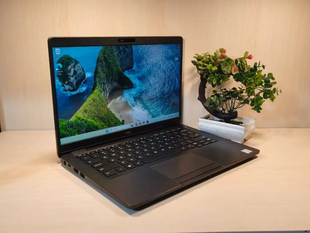 Dell Latitude 5300 Core I3 RAM 8GB Siap Pakai Kerja Kuliah