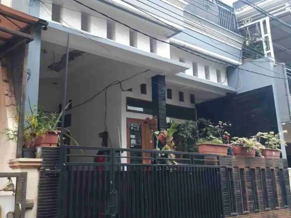 Rumah 3 Lantai Siap Huni - Komplek Abadi Duren Sawit Jakarta Timur