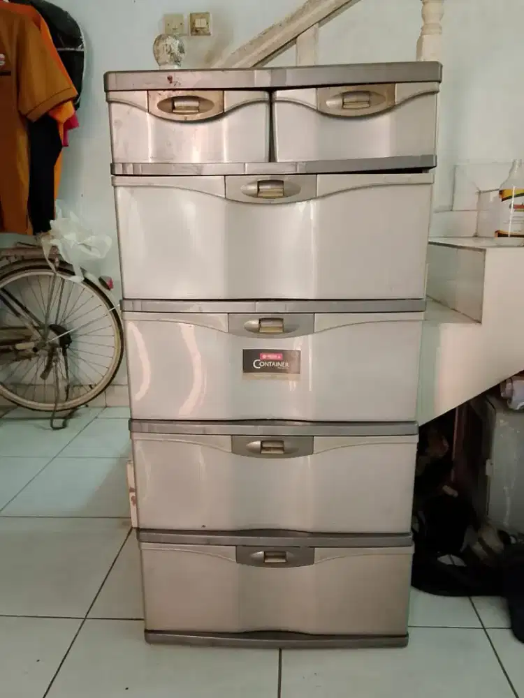 Laci penyimpanan multifungsi Lion star