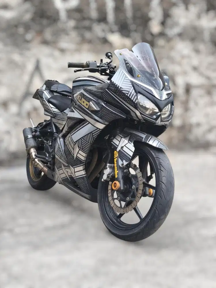 Murah‼️ Kawasaki Ninja 250 karbu 2011 mesin bagus ori