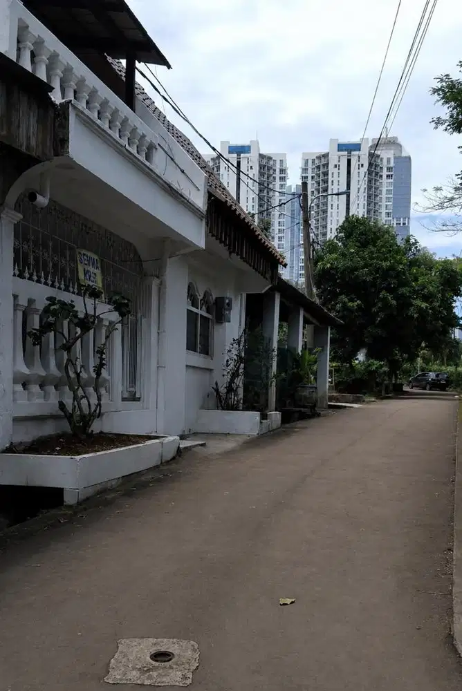 PELUANG EMAS INVESTASI: RUMAH KOST 6 KAMAR SEBELAH MALL KOKAS