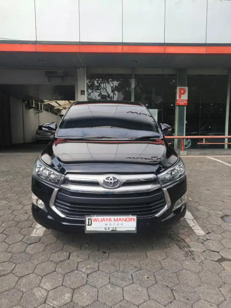 TOYOTA INNOVA 2.4 V A/T DIESEL 2015