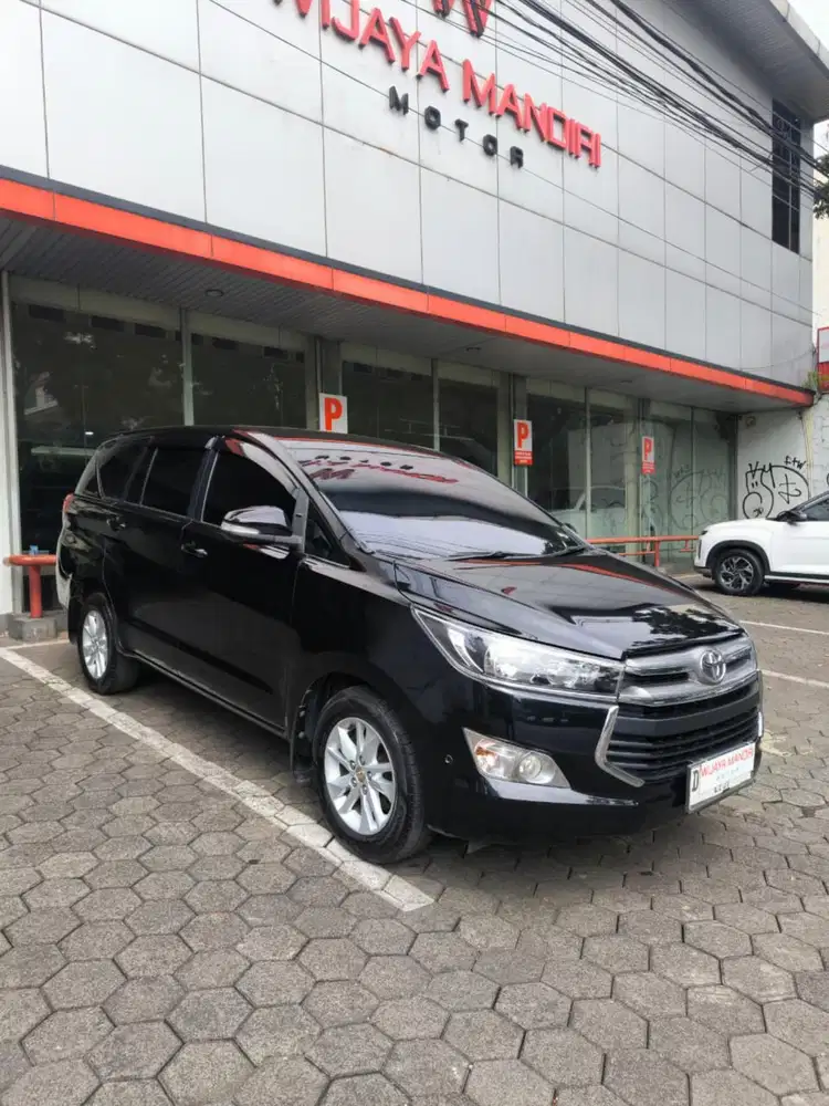 TOYOTA INNOVA 2.4 V A/T DIESEL 2015