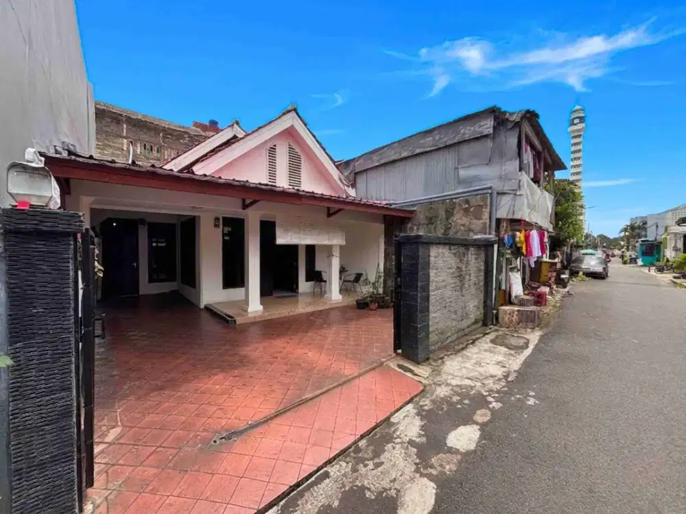 RUMAH SIAP HUNI AKSES JALAN 2 MOBIL DI CAWANG HARGA 2 M - AN !