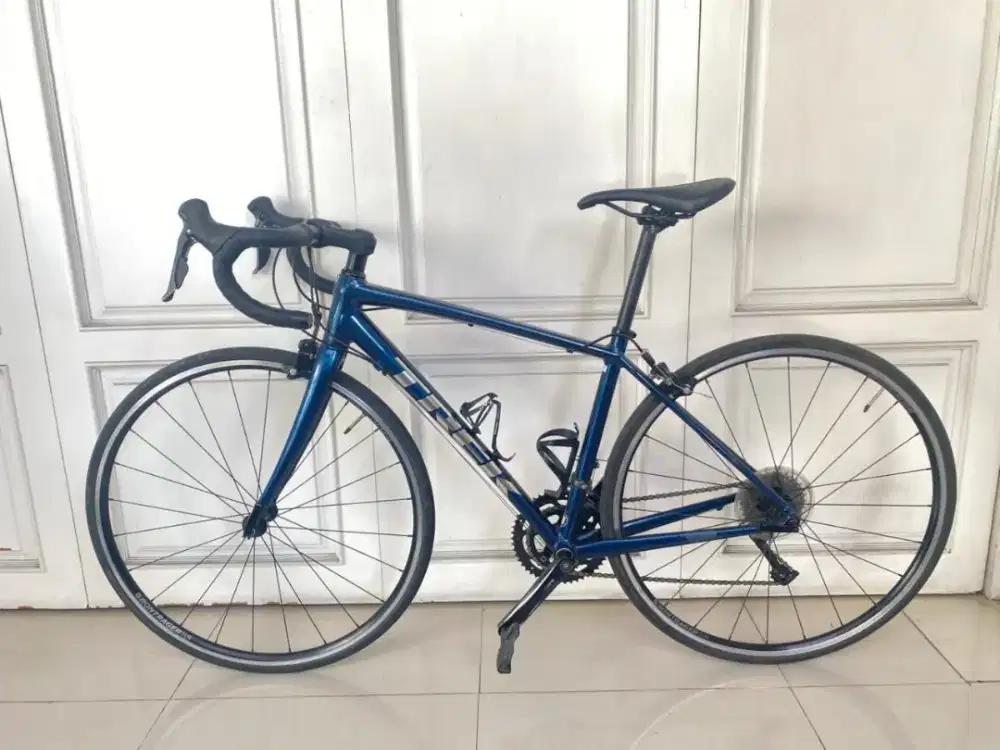 Sepeda Roadbike Trek Domane Al2
