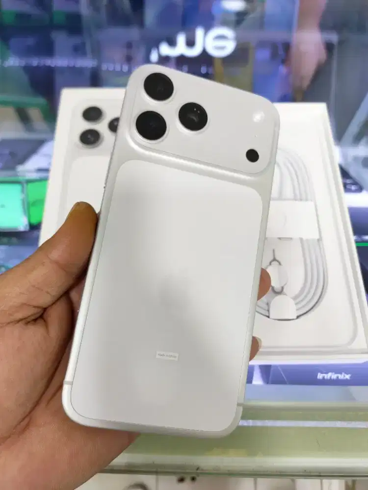 SECOND IPHONE 17 PROMAX 256GB Garansi Resmi iBox