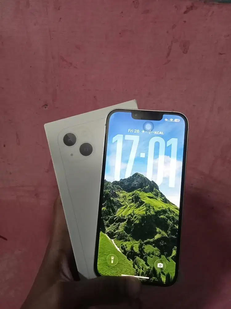 iPhone 13 128GB Starlight