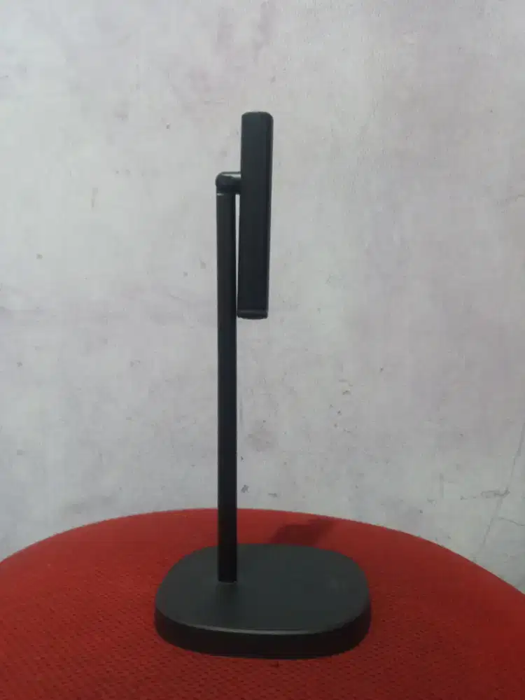 Kiip M9 microphone desktop