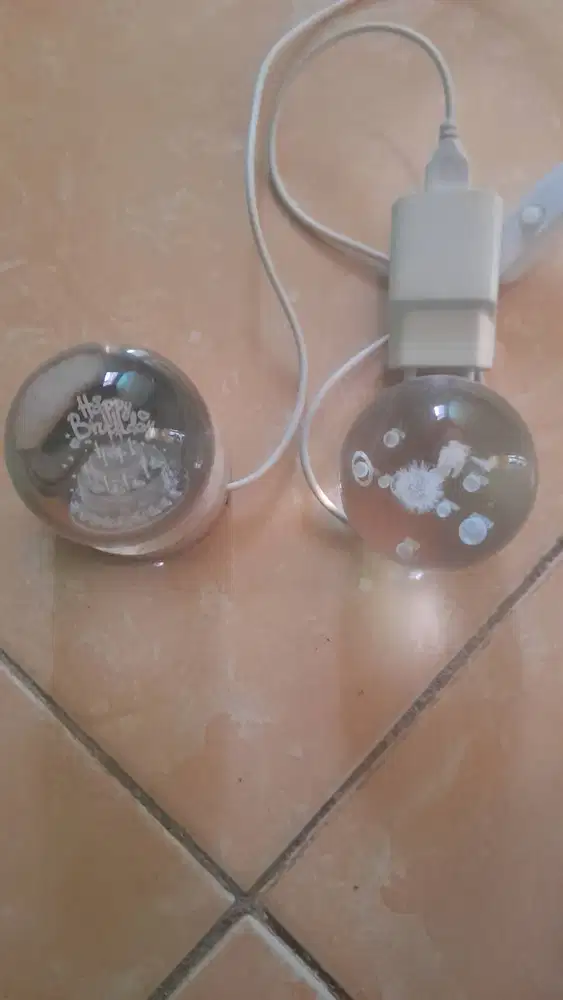 Dijual bola lampu penghias ruangan,