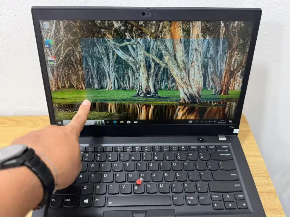Lenovo T14s Touch I7 Gen 10 RAM 16GB SSD 256GB Layar 14 Inch