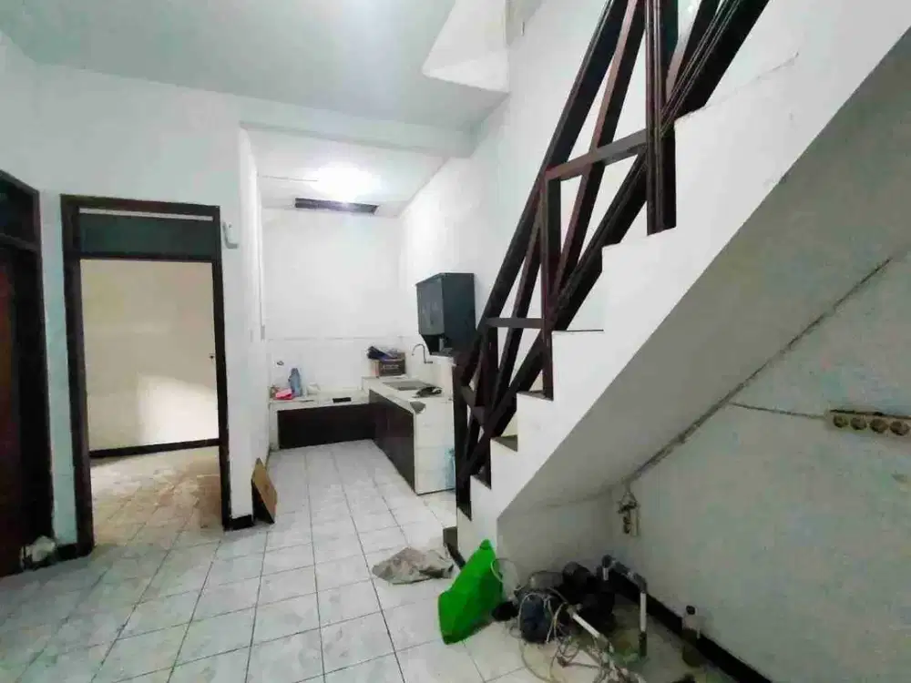 dijual rumah di sayap pagarsih /sayap sudirman dalam gang