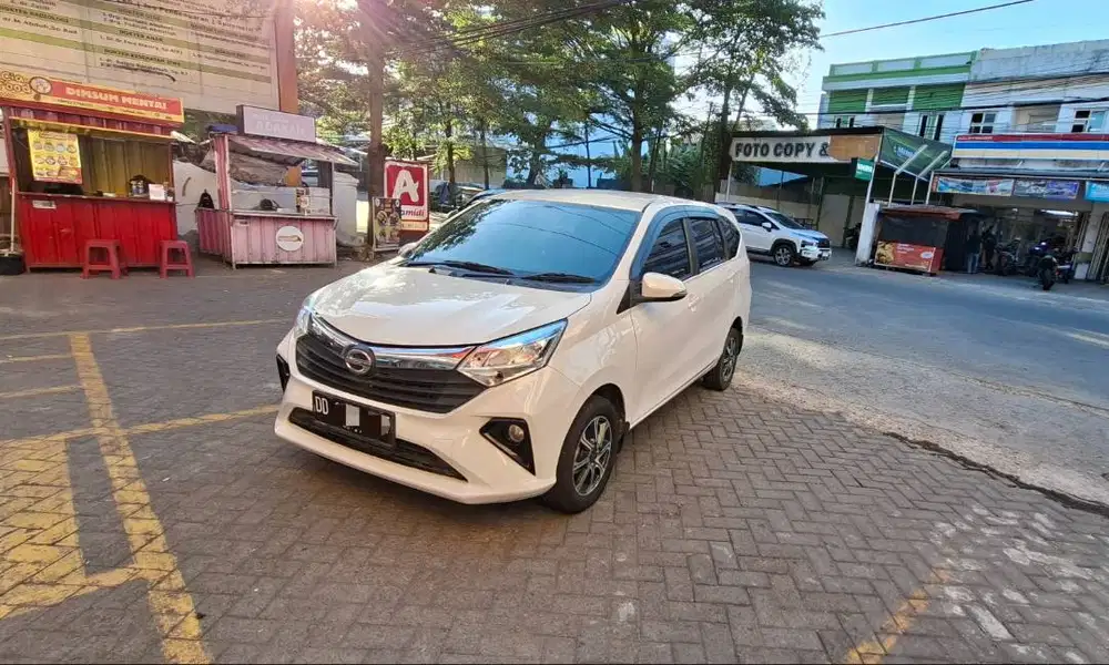 DAIHATSU SIGRA 1.2 R MANUAL 2022
