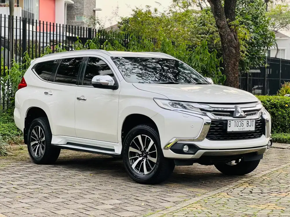 Mitsubishi Pajero Sport 2.4 Dakar AT Solar 2017 Blackpiano 2018 Seger