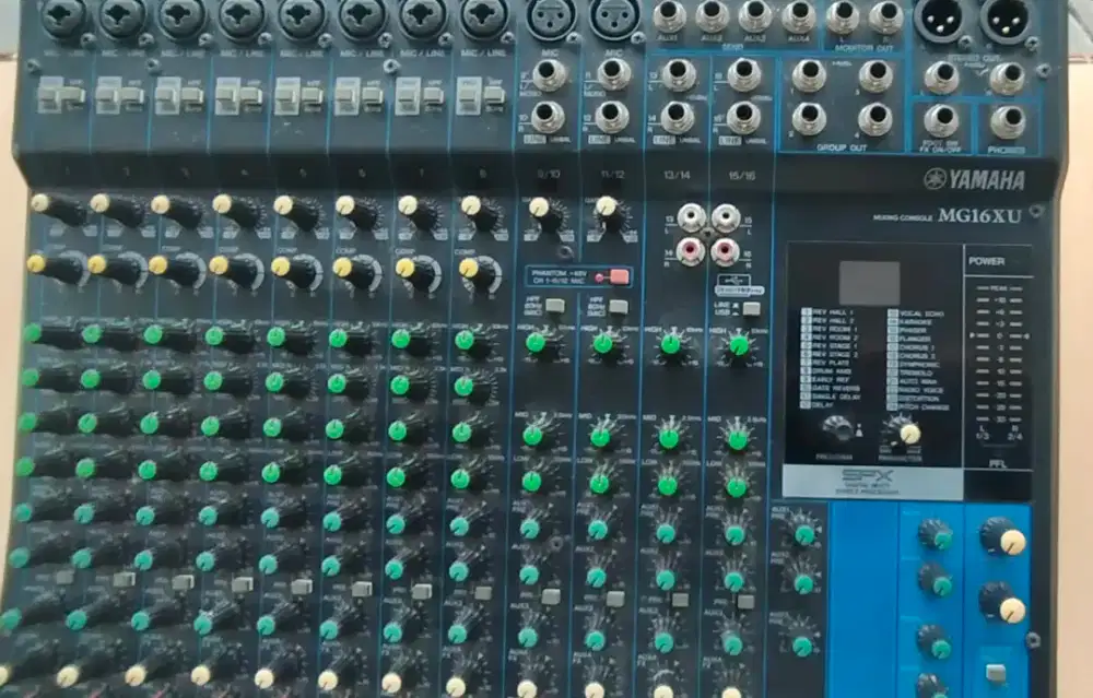 Mixer Yamaha MG 16 XU