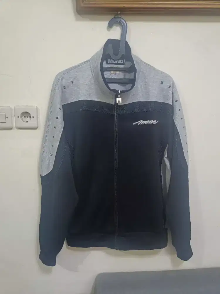 Jaket Tracktop Training Mono Design Second Size L