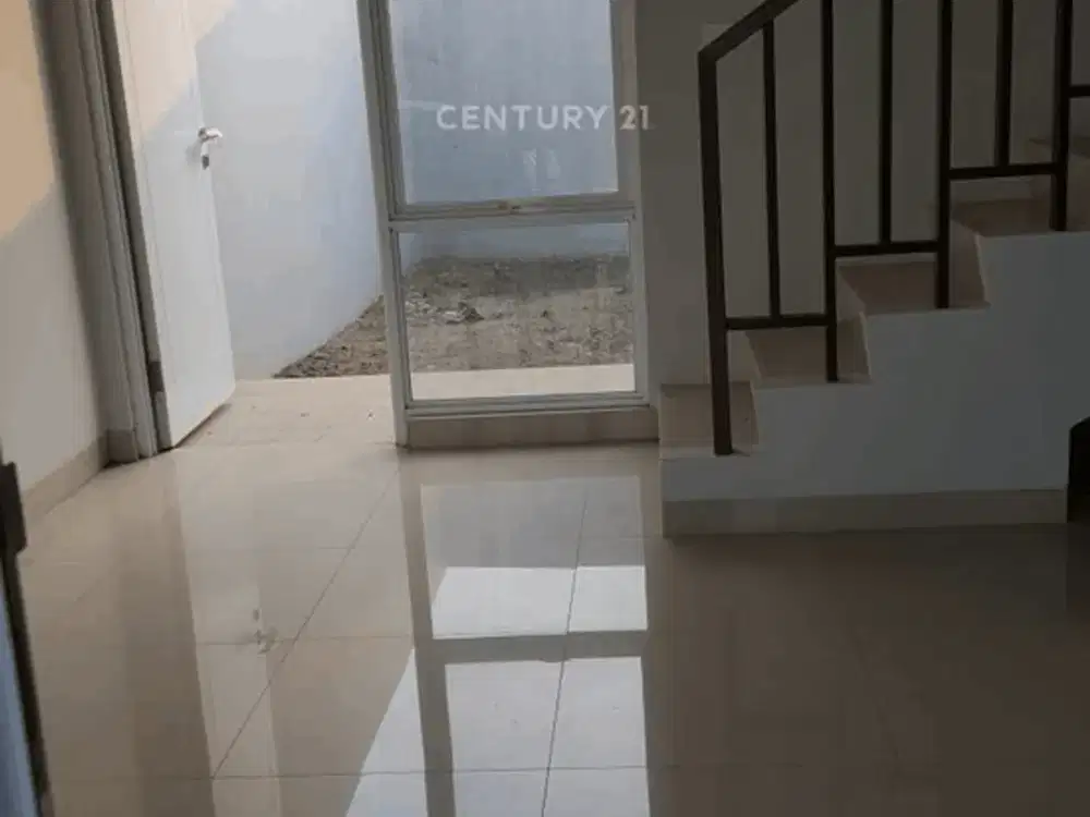 Rumah 2 Lantai Cluster Yarra JGC Cakung | 2+1 KT | Siap Huni | Rp45 Juta/Tahun