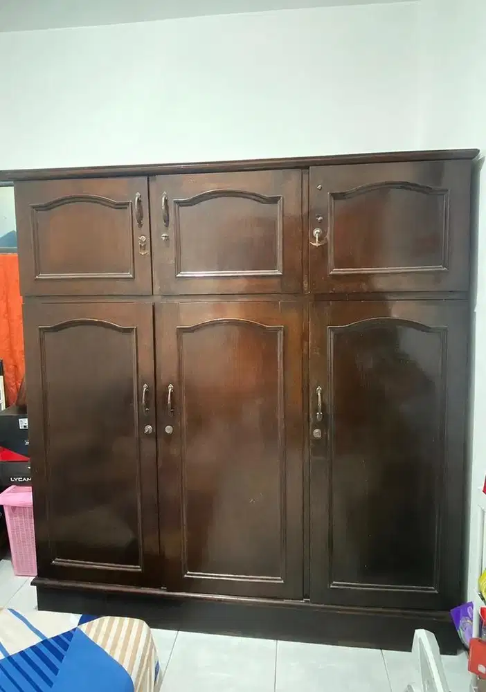 Lemari Kayu Jati