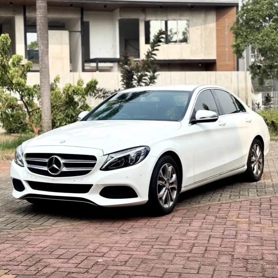 (CASH) Mercedes Benz C200 AVG W205 2016