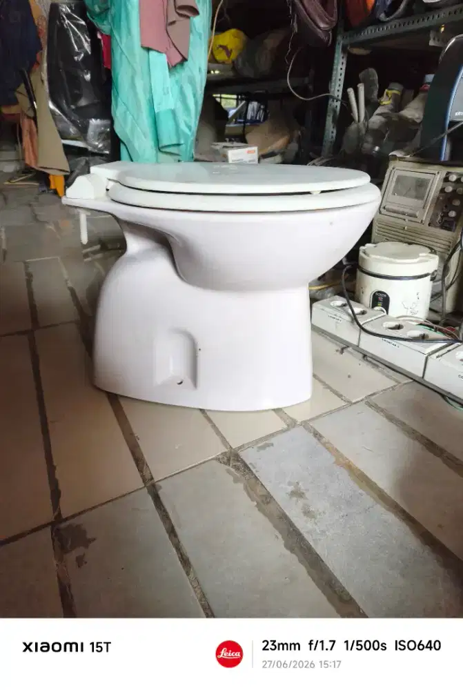 WC KLOSET DUDUK MANUAL SIRAM MERK AMERICAN STANDARD BEKAS SEKEN
