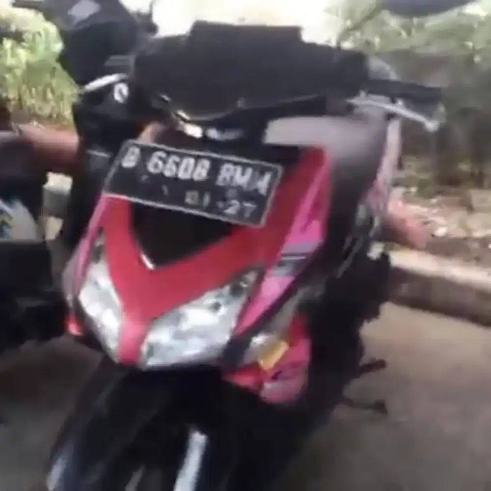 Vario pop 2006 surat lengkap BPKB & STNK, pajak off