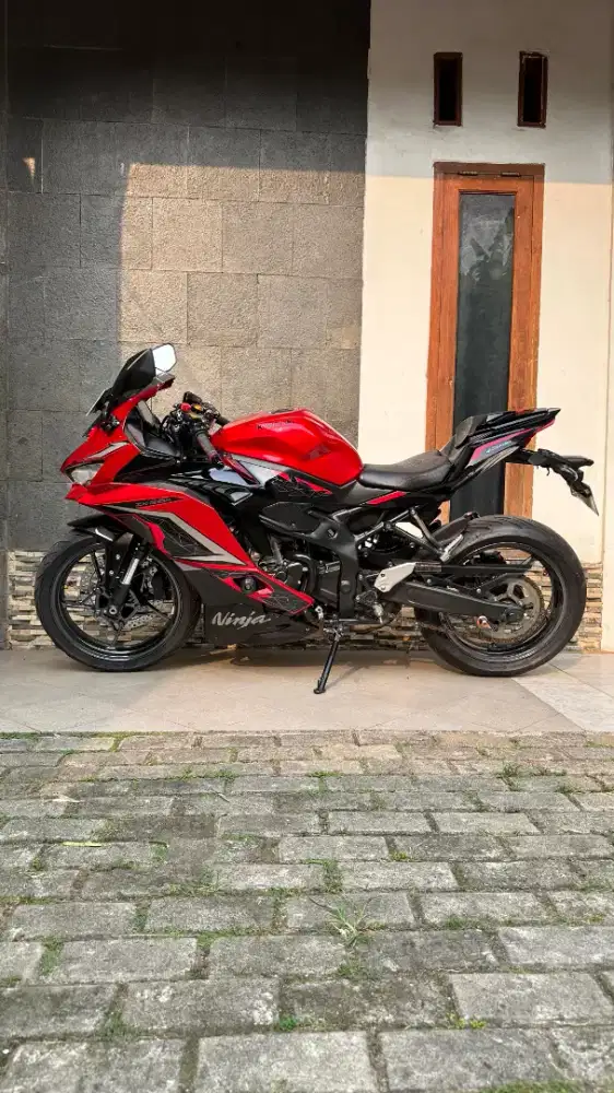 ZX25R ABS persimmon red kondisi istimewa like new NO MINUS , ZX NINJA