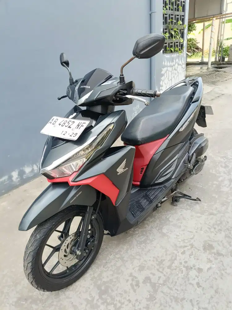 Di jual Honda Vario 150 hitam dof 2016