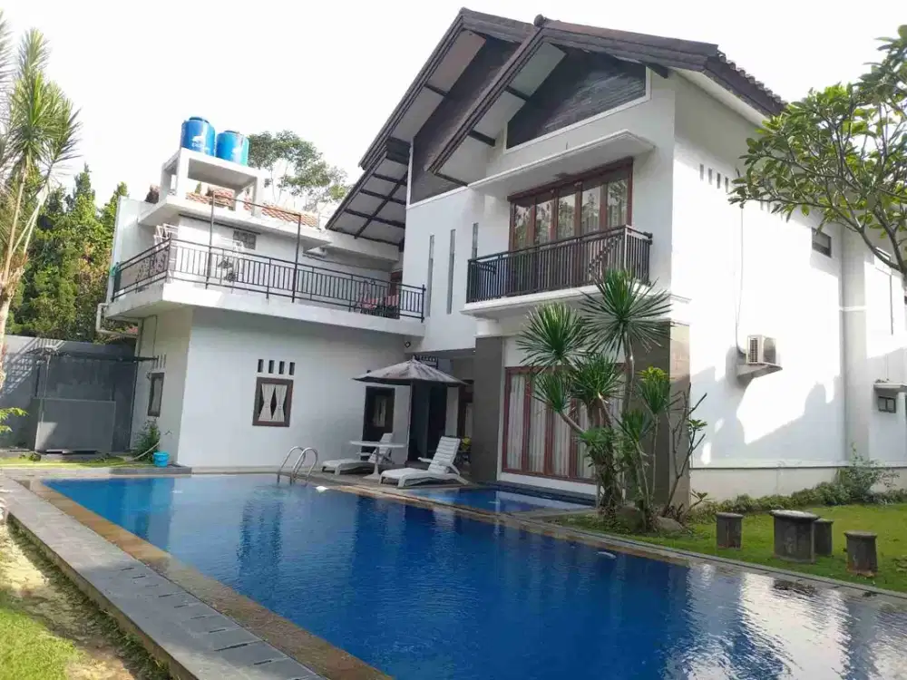 Rumah Villa Besar Ada Kolam Renang Di Dago Resort Bandung Utara