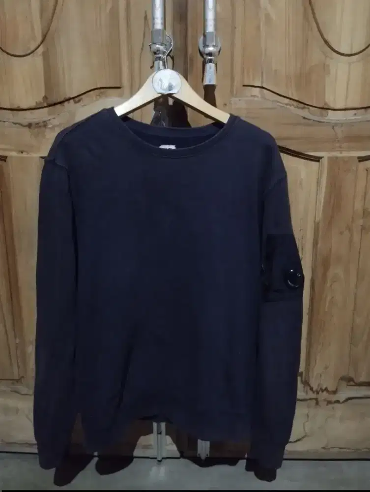 Crewneck cp company arm lens