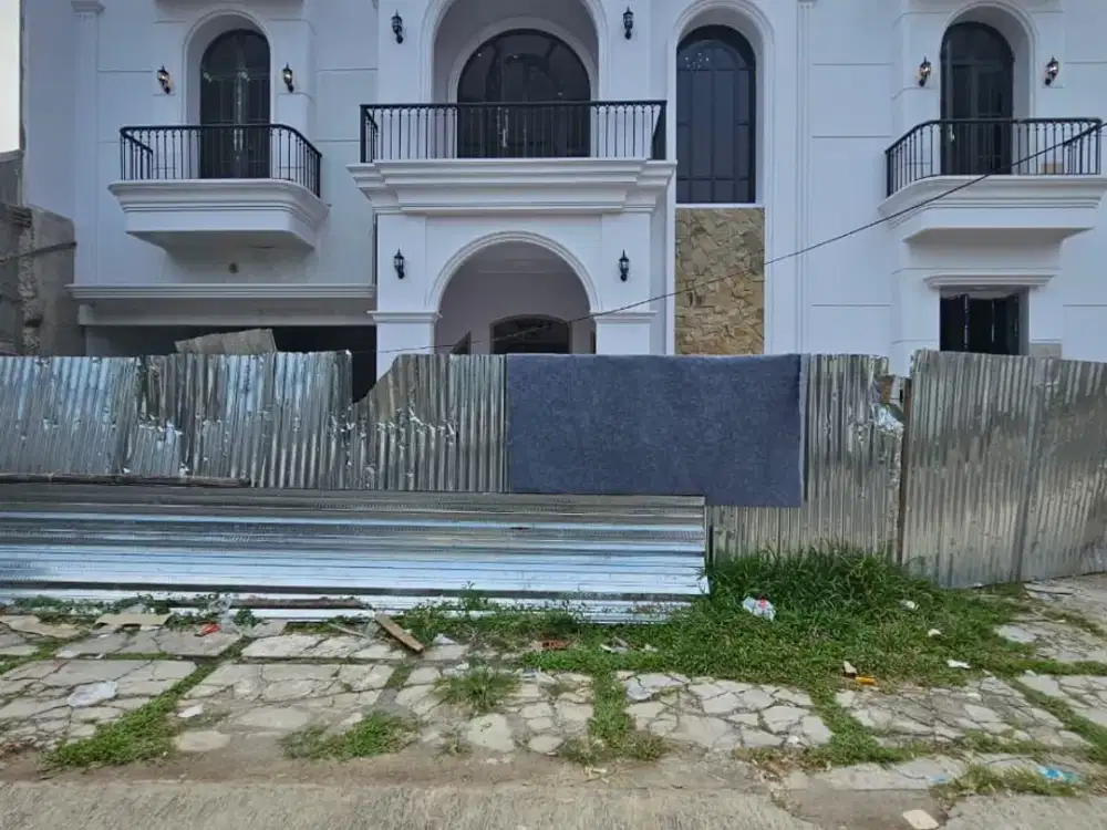 FOR SALE RUMAH BARU MEWAH AMERICAN CLASSIC DI JATIPADANG JAKARTA SELATAN
