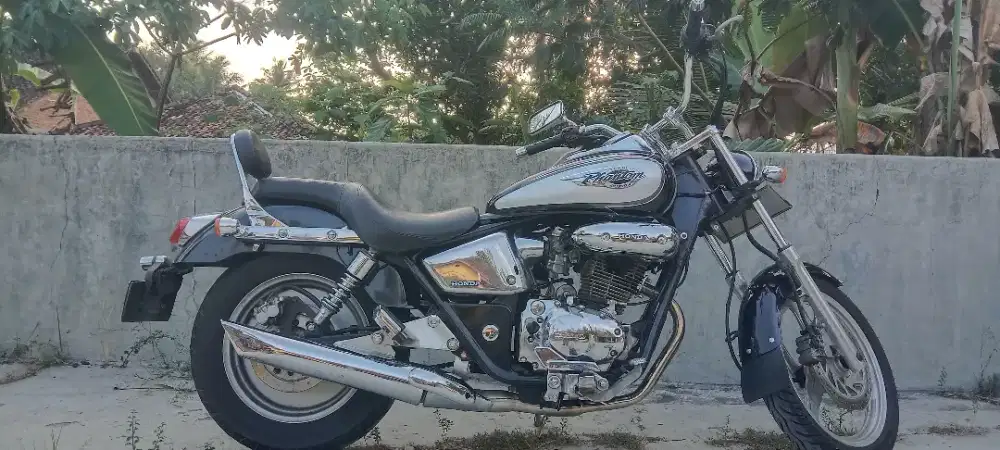 Honda Phantom 2005
