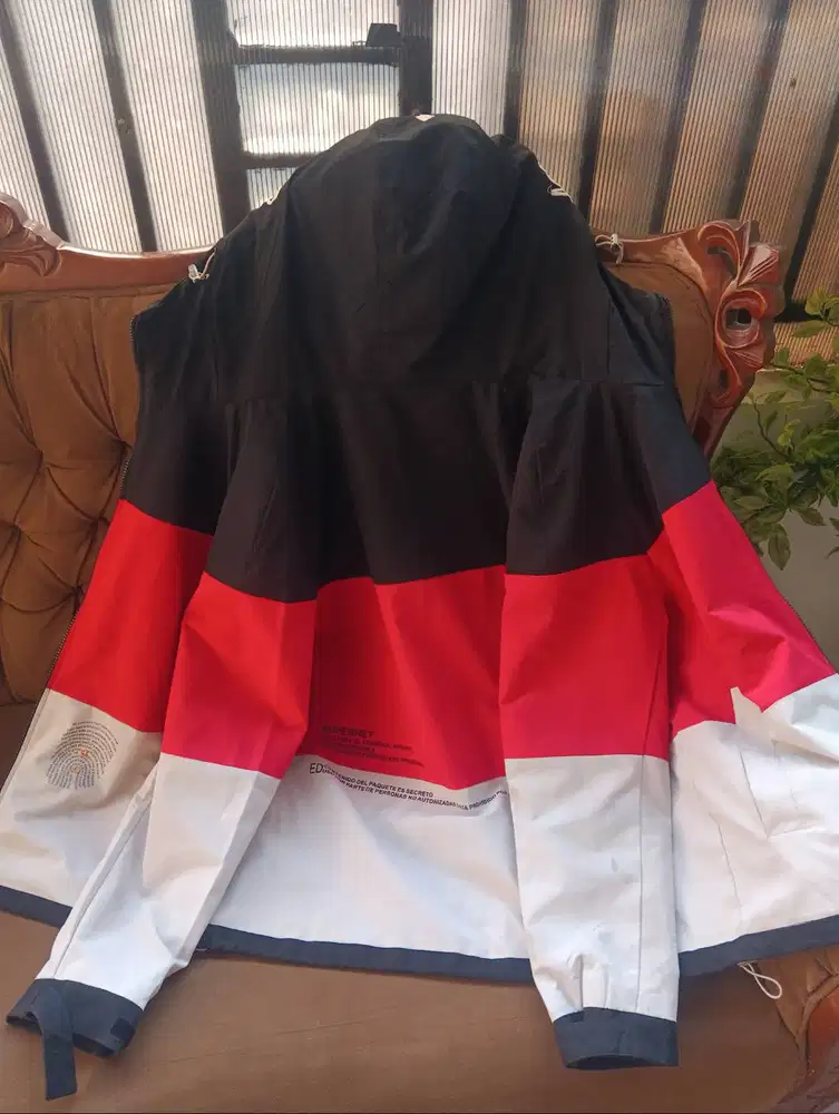 jaket merk polo metropolis trump
