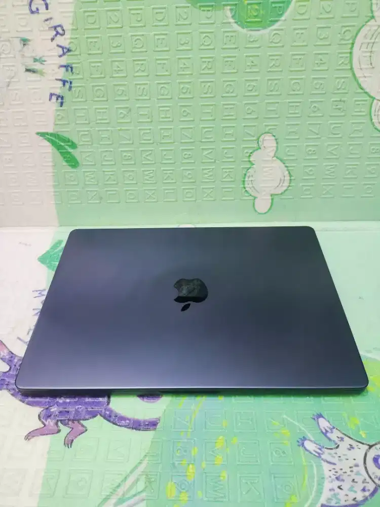 MacBook Pro M4 Pro Liquid Retina XDR 14in 2024(On Garansi)24gb/512gb