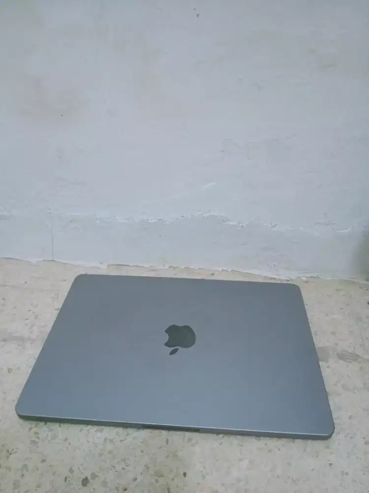 Laptop Murah MacBook Air M2 Liquid Retina 13in 2022 ram 8/SSD 256gb