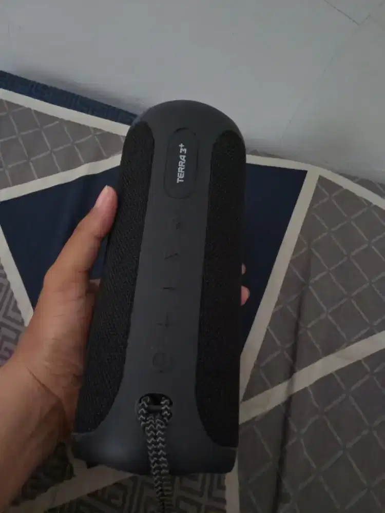 speaker eggel masih seperti baru
