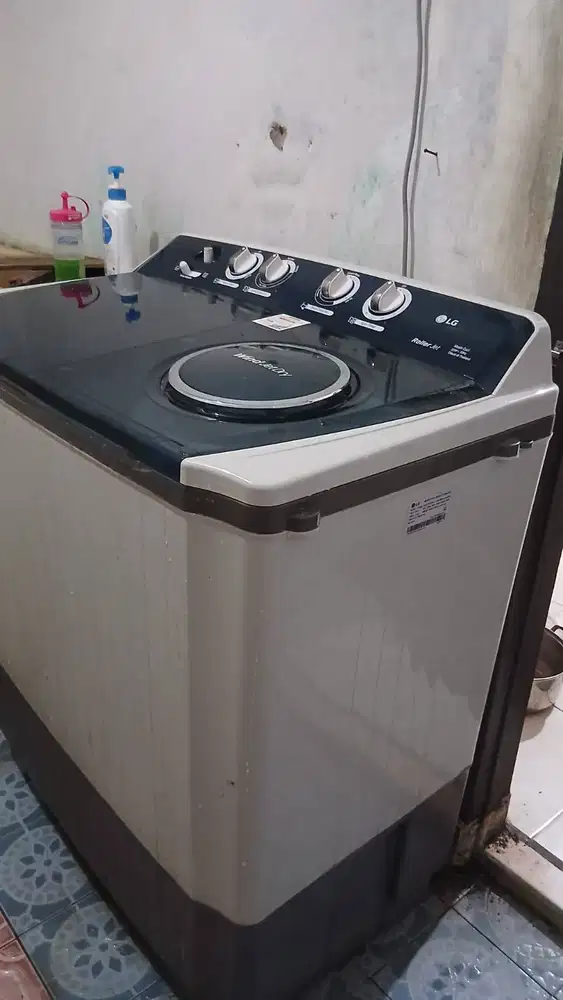 Mesin Cuci LG 2 Tabung Roller Jet Wind Jet Dry Bekas Normal