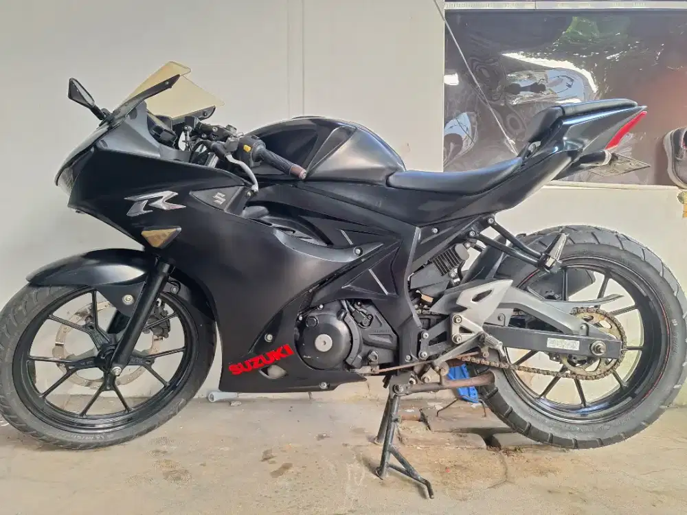 GSXR 150 2017 Black Doff