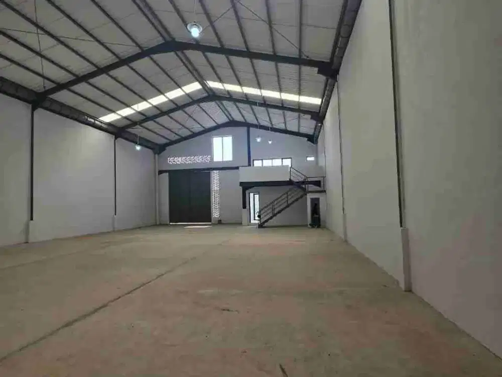 DISEWA GUDANG LAKSANA BUSINESS PARK LUAS 450 M²