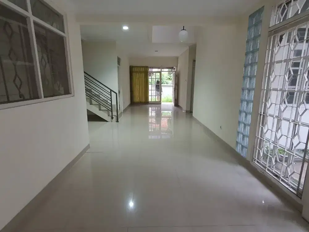 rumah terawat 2 lantai siap huni arcamanik bandung