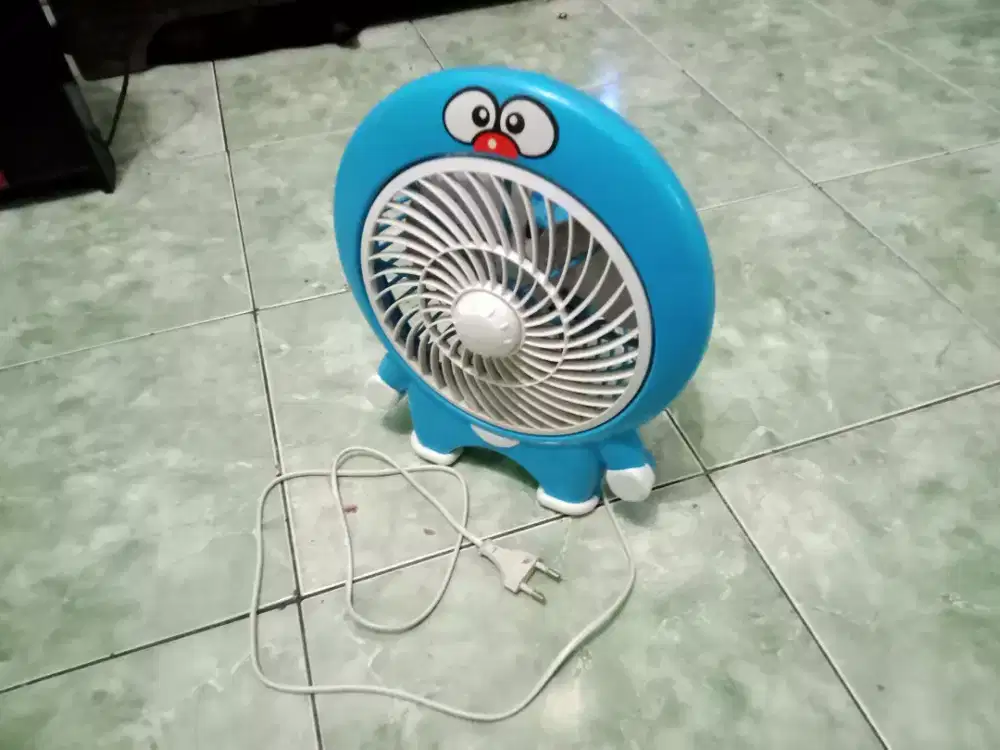 Kipas angin doraemon