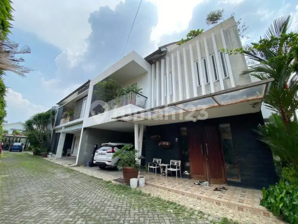 Rumah 2 Lantai Lokasi Terbaik di Lebak Bulus, Dekat Ke Mrt