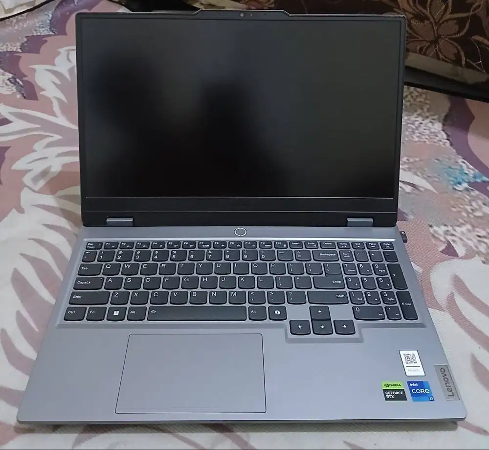 Lenovo LOQ 15IRX9-Core i7-13650HX - RTX 4050 6GB -RAM 16GB-SSD-512 GB