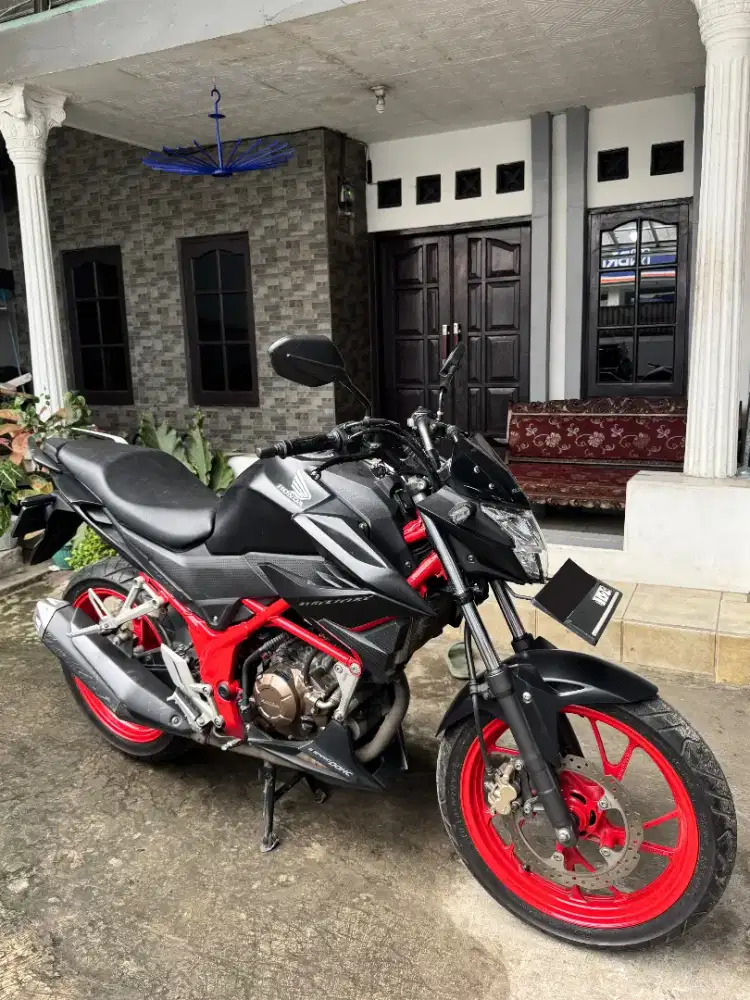 Honda CB150R StreetFire Black Red Limited Edition 2018 | KM 10rb Asli