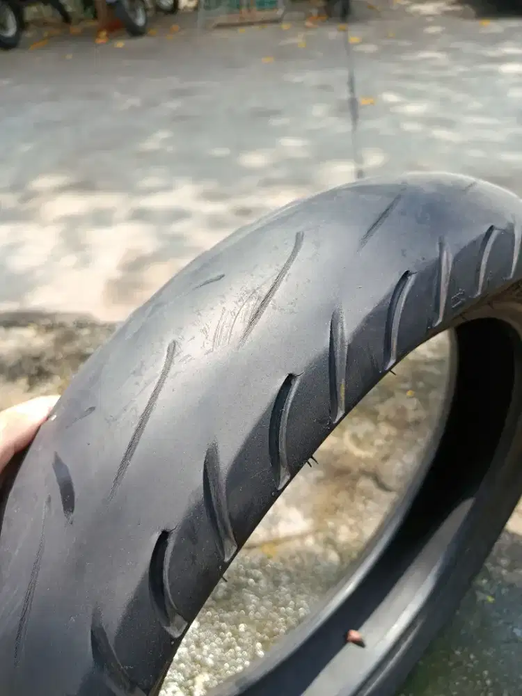 Ban motor 130/70 ring 17