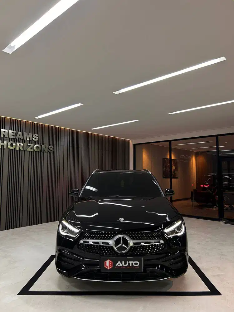 Mercedes Benz GLA200 AT 2022 Mercy GLA 200 Hitam Km27rb B1843VGZ