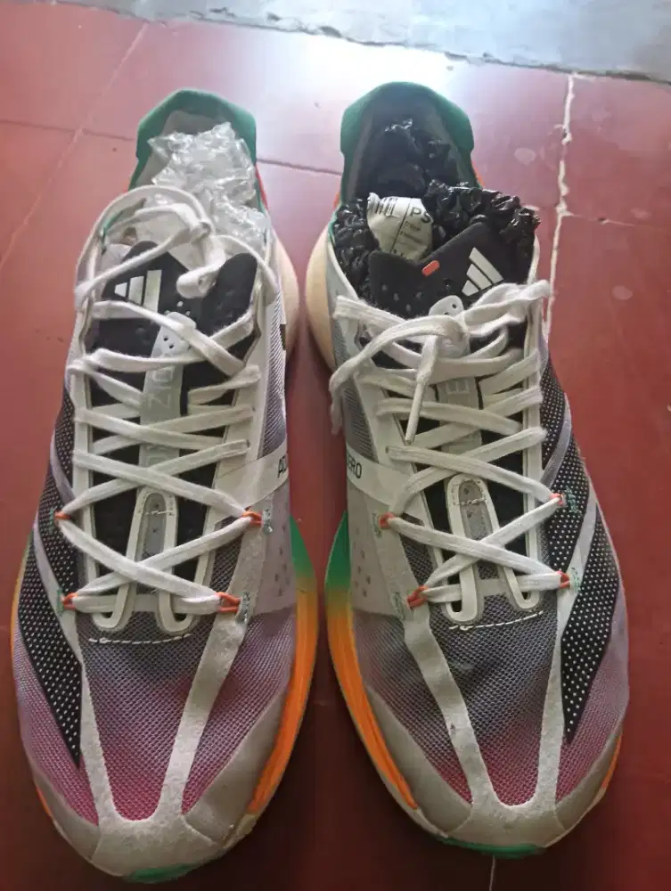 Di jual sepatu running size 44, like new