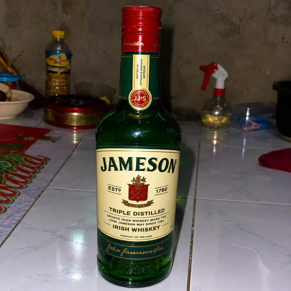 Botol whiskey untuk pajangan dan lain2